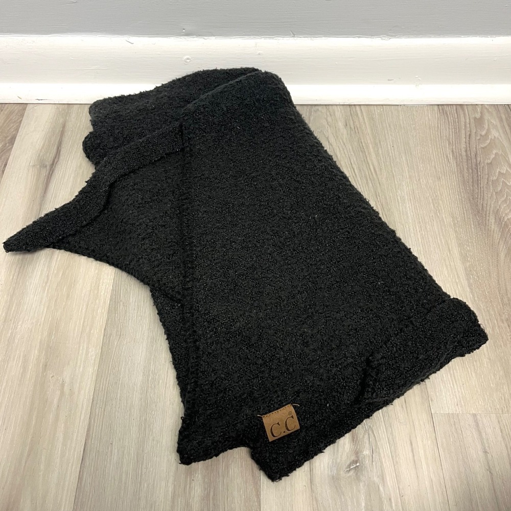 C.C Black Soft Fuzzy Sherpa Knit Scarf in‎ One Size